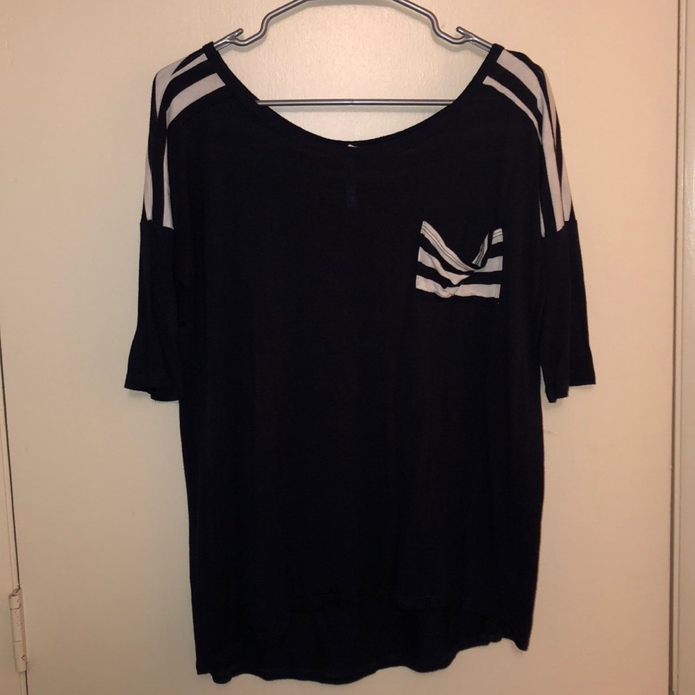 Wide neck tee